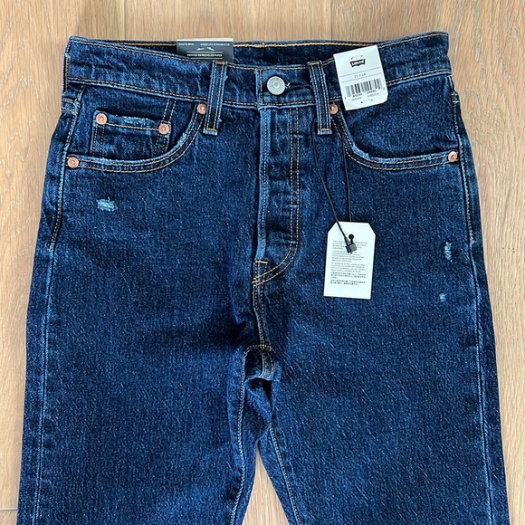 NWT LEVI'S 501 Skinny Premium Women's Jeans - Salsa Broken Stone Wash - 25X28 - Picture 3 of 16